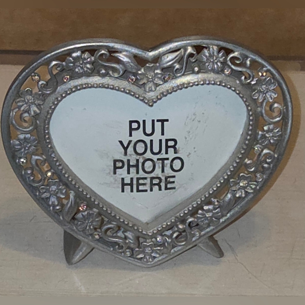 3x3 Heart Frame For 2x2 Picture